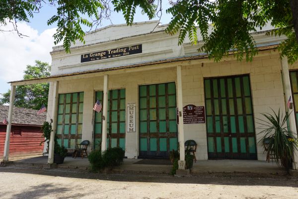 [Picture of La Grange Trading Post]